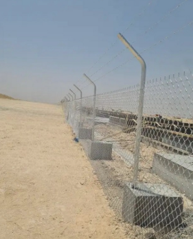 حاجز إعلاني دعائي مشروع تحت الإنشاء الرياض